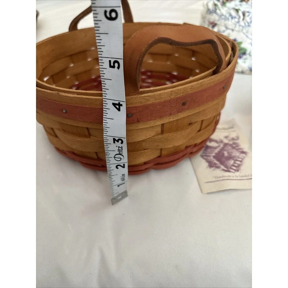Longaberger‎ 1995 Round Basket with Leather Handles, Floral & Plastic Insert
